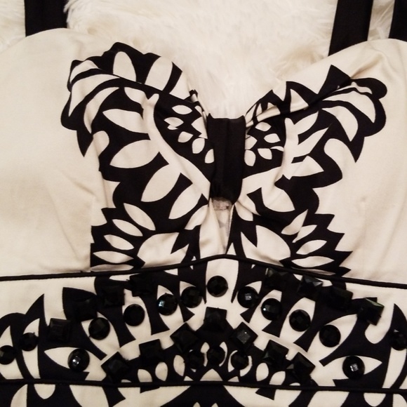 Top - Picture 2 of 3